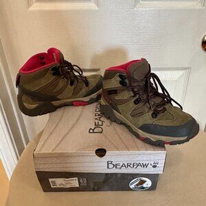 Bearpaw Hiking Boots - 6.5M